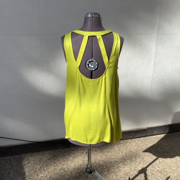 BCBG Maxazria Size medium , Chartreuse open back, loose fitting tank - Picture 3 of 5
